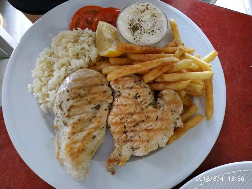 Aquarius Hotel Fourka Zewnętrze zdjęcie